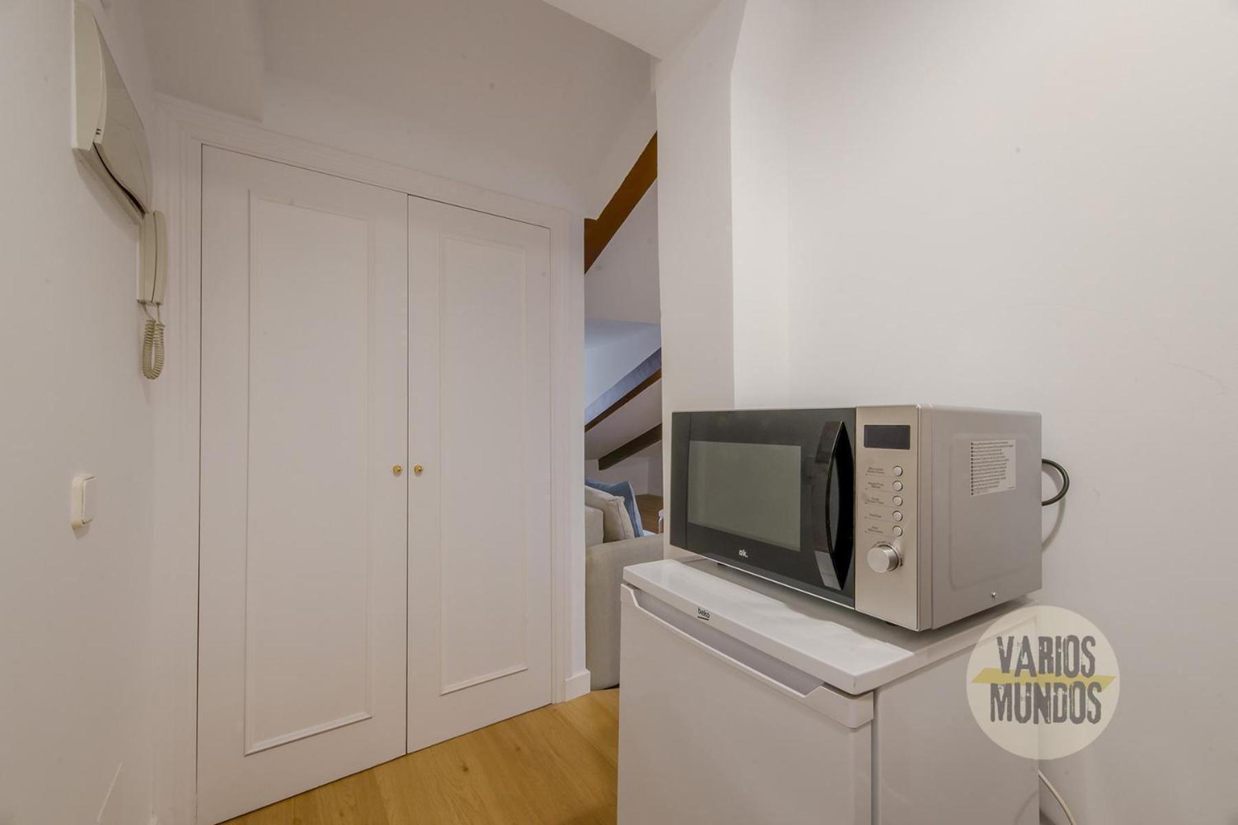 Apartamento Fashion Design Loft En Calle Carretas-sol 4pax